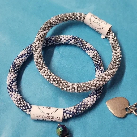 6 bracelets - Picture 6 of 8